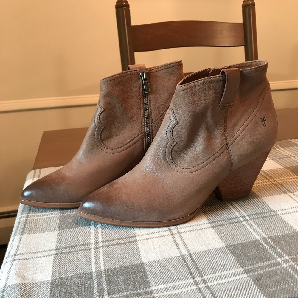 Frye Women’s Reina Booties
